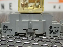 Idec (1) RH2B-U DC24V & (1) RH2B-U AC110-120V & (1) RH1B-U DC24V Relays & Bases