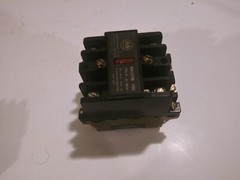 (Lot of 4) USED Allen Bradley Control Relay 700-N200A1 Ser B  (350)