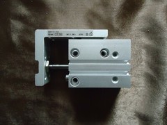 SMC MXH10-15Z Max. 0.7 MPa. Made in japan