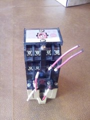 Allen Bradley 700-PK800A1 Series B Relay “CHIPPED CORNERS”