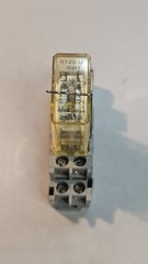 IDEC RY2S-U AC24V RELAY & IDEC SY2S-05C SOCKET – Lot of 8