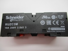 SCHNEIDER ELECTRIC RUZC3M RELAY BASE 250V 10AMP NSNP