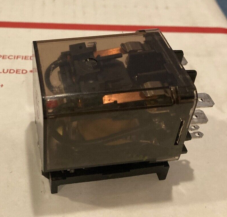 SCHRACK RM509 LC4 24VDC 6 BLADE RELAY 16 AMP 400V RAIL MOUNT