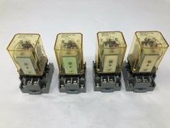 4-IDEC RR3PA-UL General Purpose Relays DC24 + IDEC SR3P-05 Socket Relays