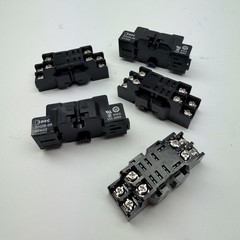 Pack of 5 IDEC SH2B-05 Relay Socket, DIN Rail, Screw, 8 Pins, 10 A, 300 V