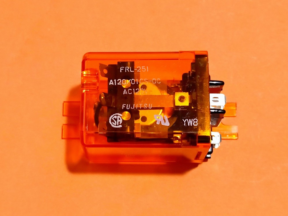 2 PCS FUJITSU FRL-251 A120/01CS-0C AC120V 1/3HP 120VAC 10A 240VAC 10A 30VDC SPDT