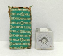 SCHLEICHER DZ 12-SG 252474/1 TIMER RELAY 220V 0.4-12H NEW OLD STOCK SURPLUS