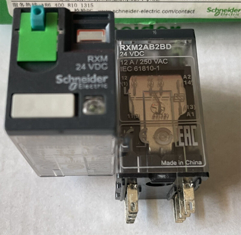 1PCS RXM2AB2BD 24VDC Intermediate Relay 12A 250VAC 8Pins