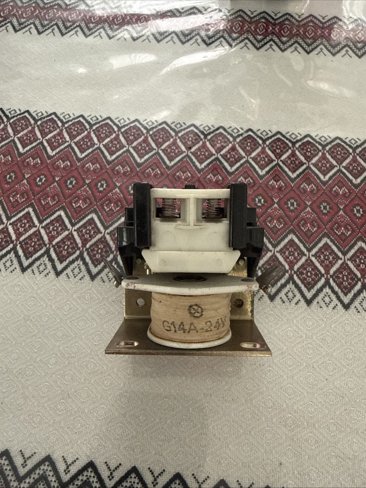 Tyco 3-1611055-4 Contactor 24VAC Coil 25A 240/277V HVAC Relay Module