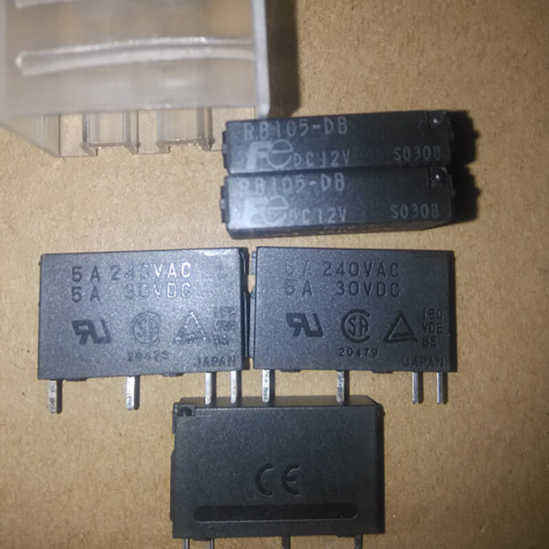 2PCS Fujistu RB105-DB-DC12V Power Relay 4 Pins 12VDC 5A 240VAC