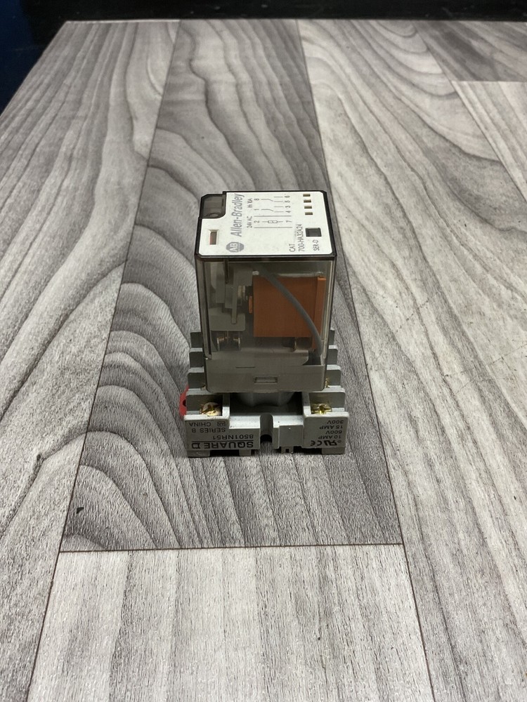 Allen-Bradley 700-HA32A24 Ser-A 24V AC Relay #4034F136