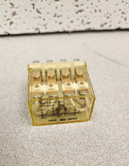 IDEC RH4B-U AC120V | 14 PIN | RELAY with 10A 300V RELAY BASE SH4B-05
