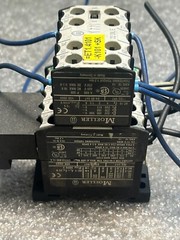 MOELLER DIL EM-01-G DC24V 3-Pole Contactor WITH 22 DIL E