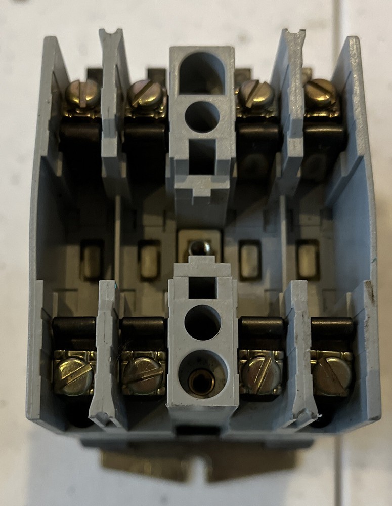 Square D Class 8501 Type X0 60 Form JK Series A Industrial Control Relay