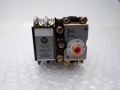 ALLEN BRADLEY 700-PT SER.B RELAY 0.1-60SEC NSNP