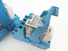 4X FINDER 94.04 FINDER RELAY SOCKET & 55.34.9.024.0040 & 99.02.9.024.99 COIL