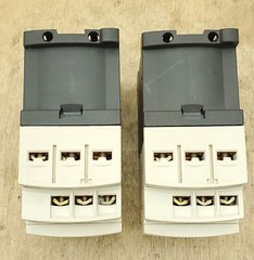 Schneider Square D Control Relay CAD32 BD w/ 24 VDC Coil 3 N.O. & 2 N.C. – NEW