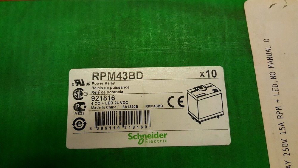 Schneider Zelio RPM43BD POWER RELAY LED 24 VDC NIB
