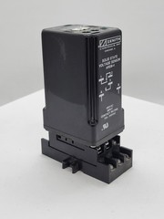 Zenith Controls ARSM-4 Solid State Voltage Sensor w Base 240-480V 10A 11-Pin