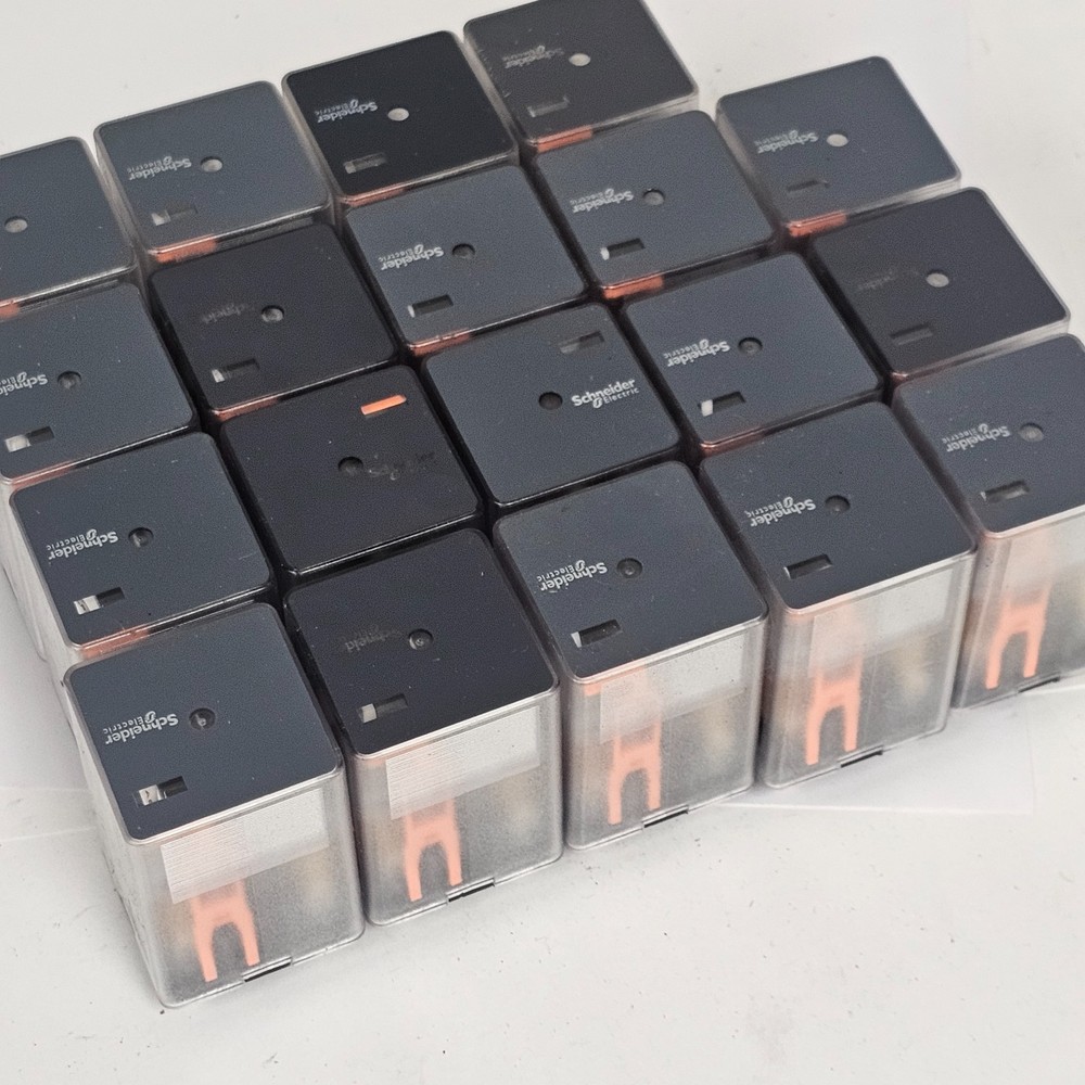 Schneider Electric Flange Mount Relay 8 Pins 10A @ 277V 788XBXRC1-12D