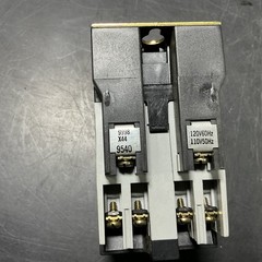 SQUARE D INDUSTRIAL CONTROL RELAY CLASS 8501 TYPE X 0 40 SERIES A