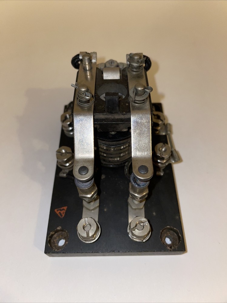 STRUTHERS DUNN Inc. RELAY 8BXX 115 Volts AC 30 AMP