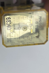 IDEC RH2B-U DC24V Relay With SH2B-05 Socket Base 10A 300V 24VDC