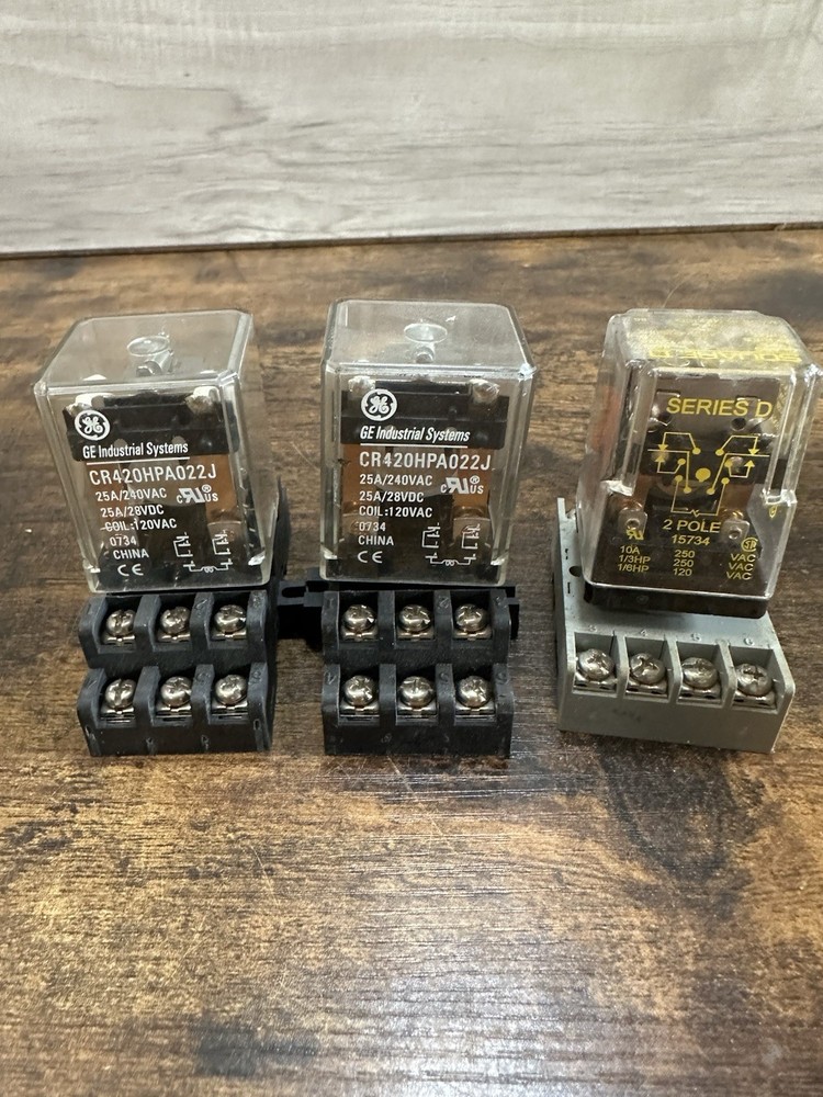Lot of 3 Industrial Relays GE CR420HPA022J Square D Series D w Bases