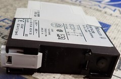 Moeller Power Relay EMT6-DB 50-60Hz 240V AC/DC w/Auto/Manual Reset