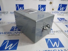 ALLEN BRADLEY 700-P401A1 TYPE P AC RELAY ENCLOSURE /BULLETIN 700 RELAY