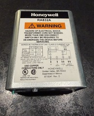 Honeywell Tradeline SPST Switching Relay RA832A 1066- see description.