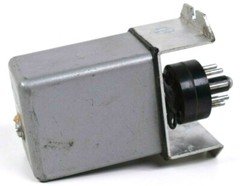 CP Clare A47628 Enclosed Relay 8-Pin Plug-in Industrial Control Switch