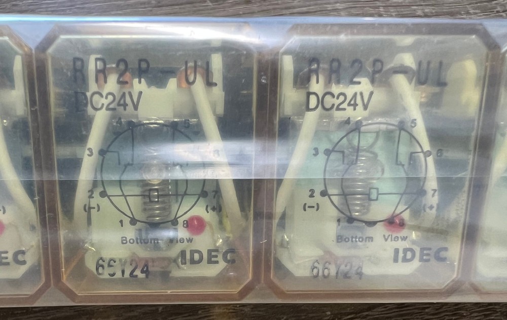 IDEC RR2P-UL-DC24V RR Series Relay, Qty: 8