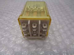 IDEC RR3B-UL RELAY 24V NSNP