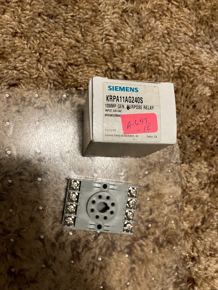 Siemens / Potter & Brumfield Relay with Base