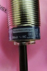 TELEMECANIQUE XS1 M18MB230L2 24-240 V Proximity Sensor