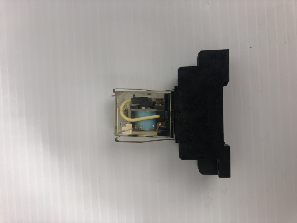 Omron MY2N Relay 24VDC with Base 01Z1Y4