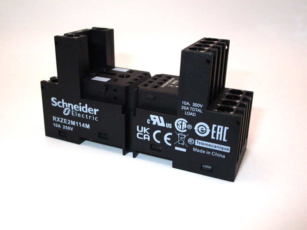 Original Zelio Schneider RXZE2M114M Relay Socket