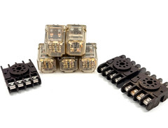 Lot of 5 Vintage Plug-In Relays KRP11DG 12VDC & KRP11DG 6VDC + 3 Octal Sockets