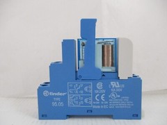 FINDER 95.05 RELAY SOCKET WITH RELAY 40.52 8 AMP/ 250 VOLTS/ 24VDC