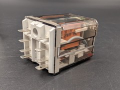 Allen Bradley 700-HB32A24 24V 50/60Hz GP Tall Square Base Relay