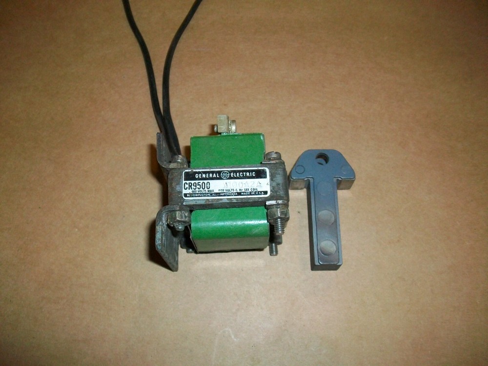 General Electric CR9500A100A2A Solenoid 600V Max 115V