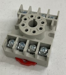 Siemens 3TX7144-1E2 8 Pin Octal 15A Din Mount Relay Socket