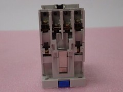 CUTLER HAMMER D15CR31AB MULTIPOLE RELAY 600V 4 POLE COIL 110/120V 1NO – 3NC NOS!