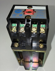Allen Bradley 700DC-P400Z24 Ser A DC Relay 24V 4NO NOS Oxidized Base Damaged Box