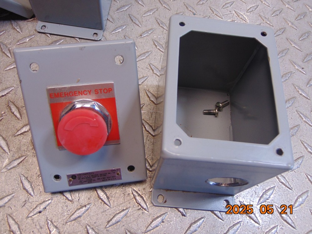 GE CR104PEG11 ENCLOSURE with EMERGENCY STOP TWIST BUTTON