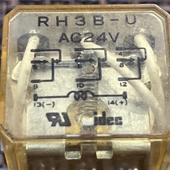 🇺🇸(2) RH3B-U AC24 RELAY 11 PIN 3PDT 10A IDEC WITH IDEC SH3B-05 DIN RAIL BASE