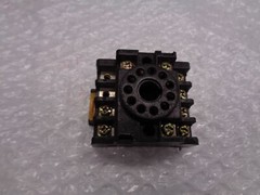 YOUNG ELECTRONICS DS-11-A RELAY BASE UNMP