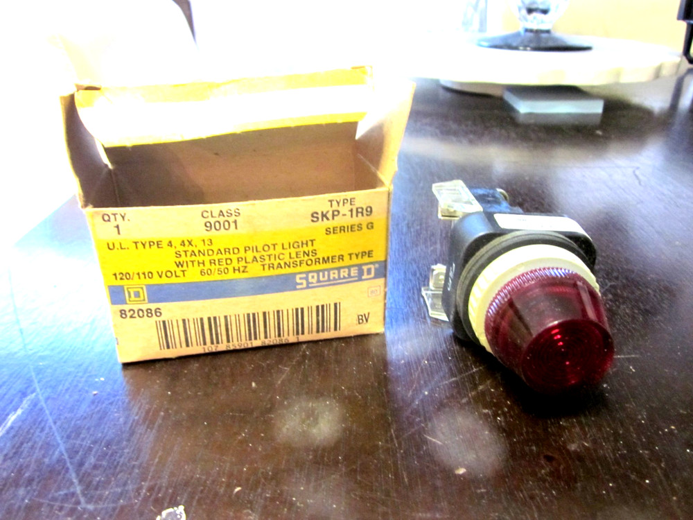 SQUARE D 9001 SKP-1R9 Standard Pilot Light w/ Red Plastic Lens