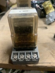 IDEC SR2P-06 RELAY